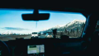 Kaip pasiruošti ilgesnei kelionei automobiliu: praktiškas sąrašas, kad kelyje nekiltų netikėtų rūpesčių