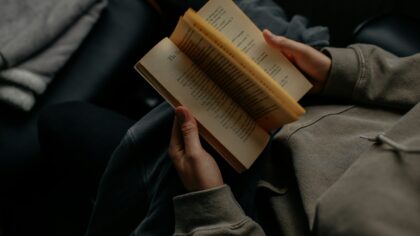 Laisvalaikis vienam be ekrano: 7 ramūs užsiėmimai, kurie padeda atsijungti ir atgauti galvą