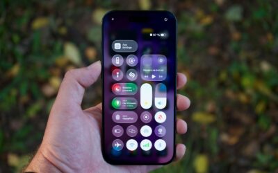 Telefonas pilnas programėlių, o baterija tirpsta akyse: kaip iš tikrųjų veikia foniniai procesai ir ką verta išjungti