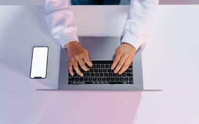 Kaip atpažinti perdegimą nuo ekranų ir informacijos srauto: praktiški žingsniai susigrąžinti ramybę