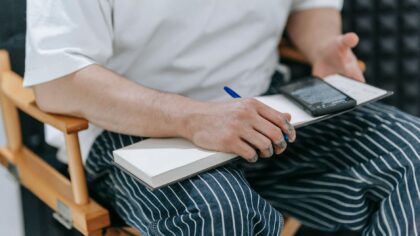 Kaip sustyguoti asmeninį laiką laukin: naudingi įpročiai netikėtoms pertraukėlėms darbe ir namuose