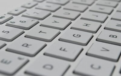 Skaitmeninis šablonų aplankas: kaip kartą susikurti atsakymus ir taupyti laiką rašant laiškus bei žinutes